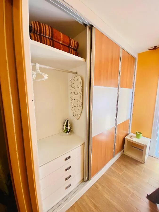 Ferienwohnung Apartamento Primera Linea De Playa En Tres Caballos, Playamar Torremolinos Apartment