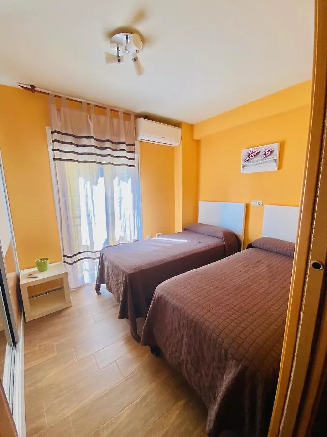 Apartamento Primera Linea De Playa En Tres Caballos, Playamar Apartment Torremolinos Spain